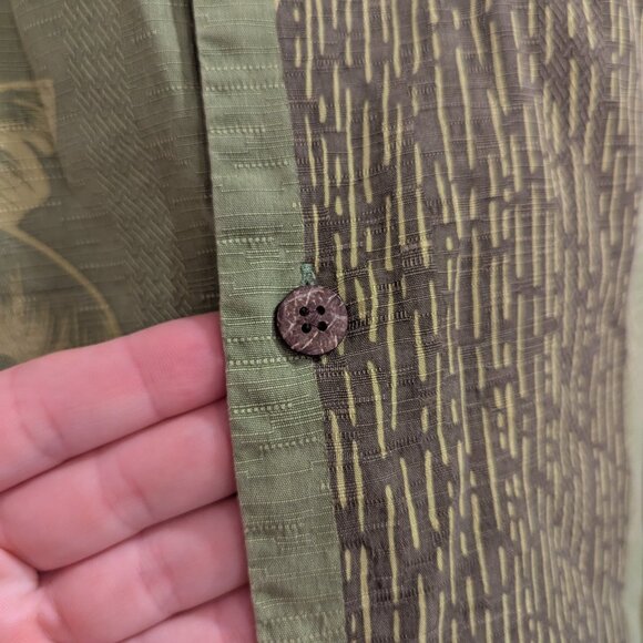 TOMMY BAHAMA 100% Silk Bird of Paradise Shirt L Button Down Short-Sleeve Green - Picture 5 of 11